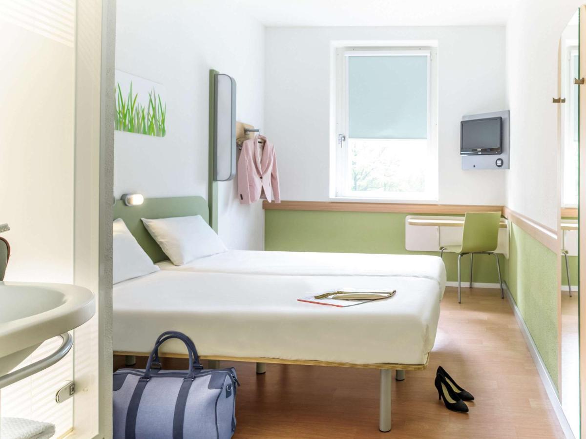 Ibis Budget Berlin Alexanderplatz Bagian luar foto